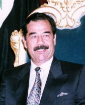 Erst
                                kürzlich mit 100% wiedergewählt: Saddam
                                Hussein